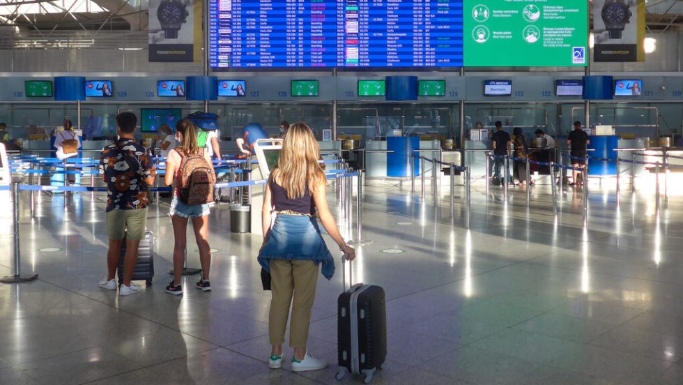 el venizelos airport touristes
